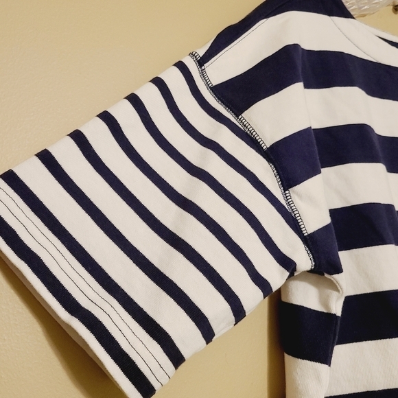 Gap | Women's Navy Striped Mariner's Cropped Tee (Size Medium) - Picture 8 of 11
